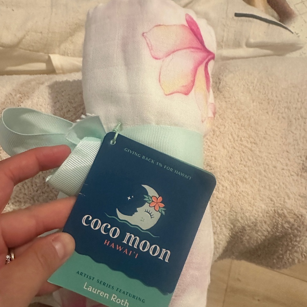 NWT Cocomoon plumeria Swaddle